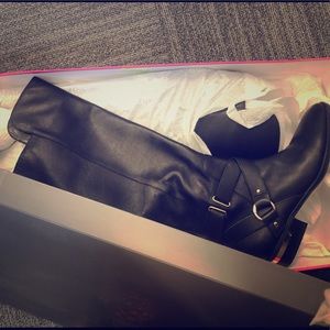 Black Leather Vince Camuto Boot